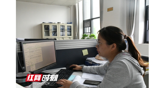 企業(yè)招工復(fù)產(chǎn)忙 稅務(wù)援企穩(wěn)崗當(dāng)“紅娘”